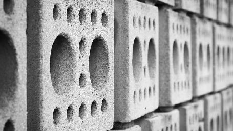 parete di mattoni forati (by pixabay.com)